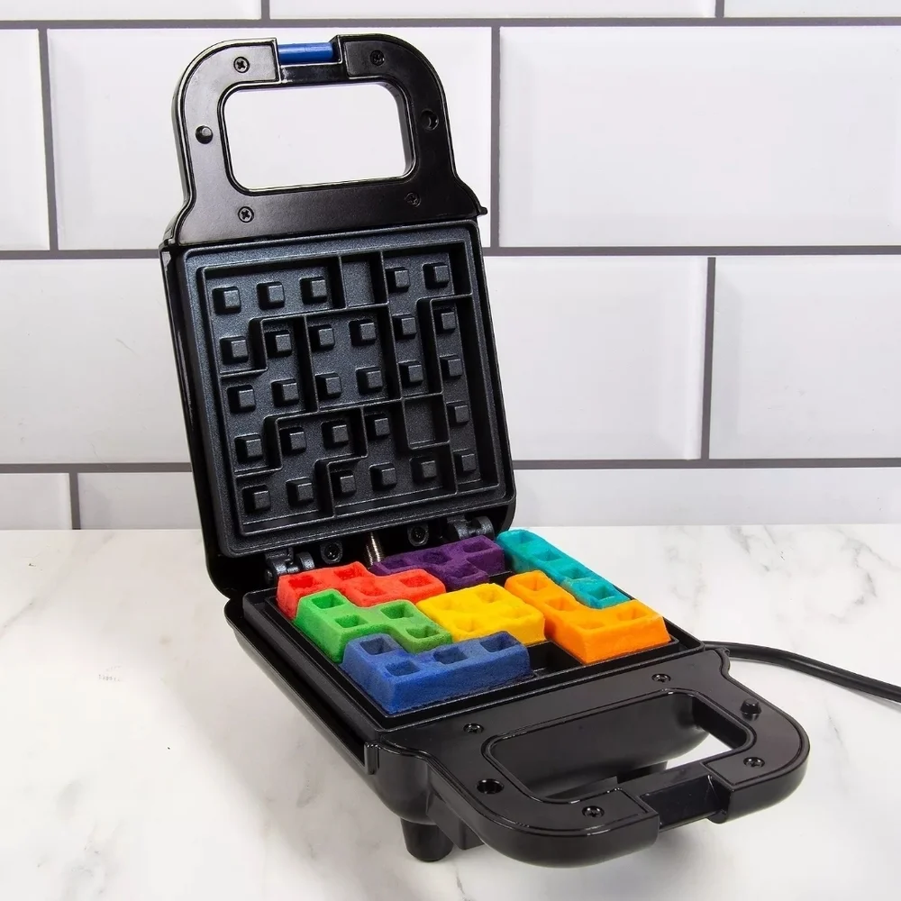 Tetris Tetrimino Waffle Maker - Picture 4 of 5